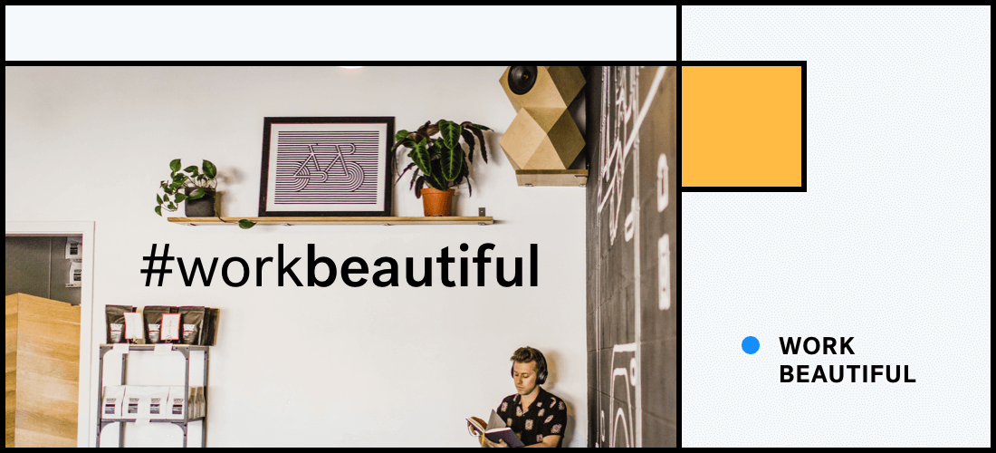 Work Beautiful уютный воркспейс парень читает