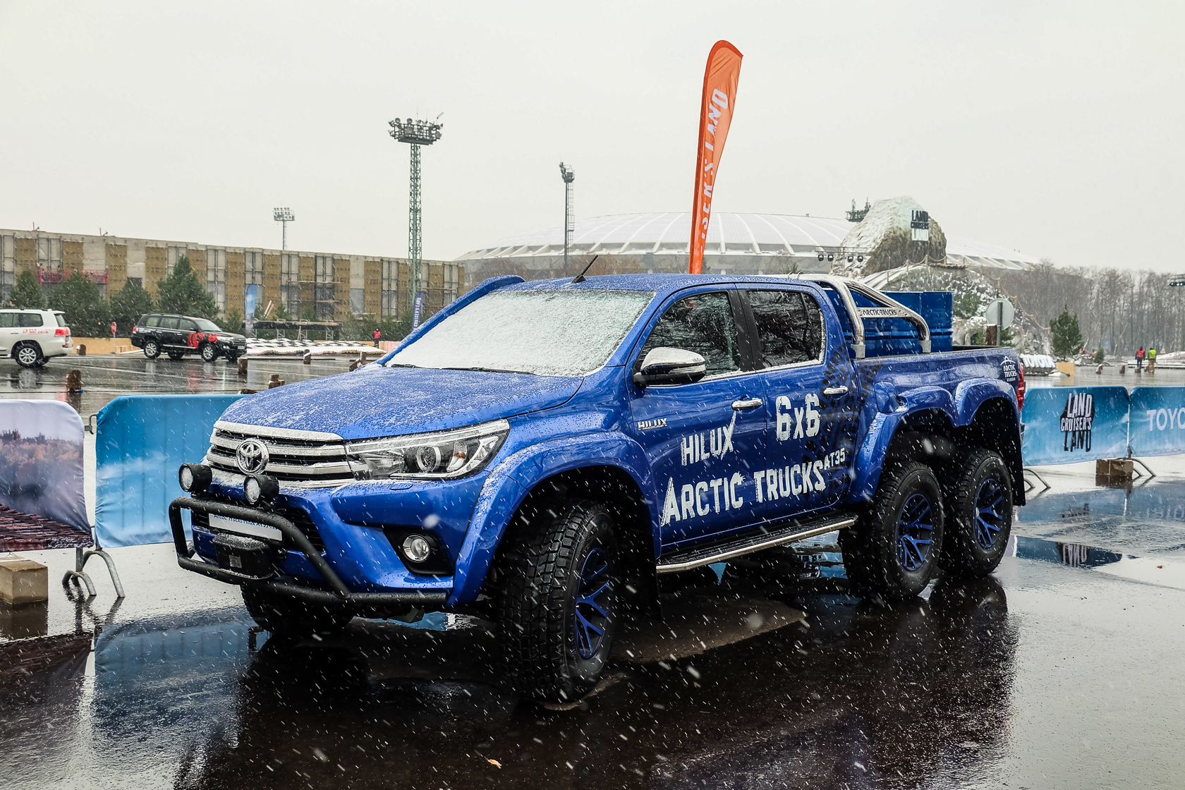 Toyota Land Cruiser Arctic Trucks AT37