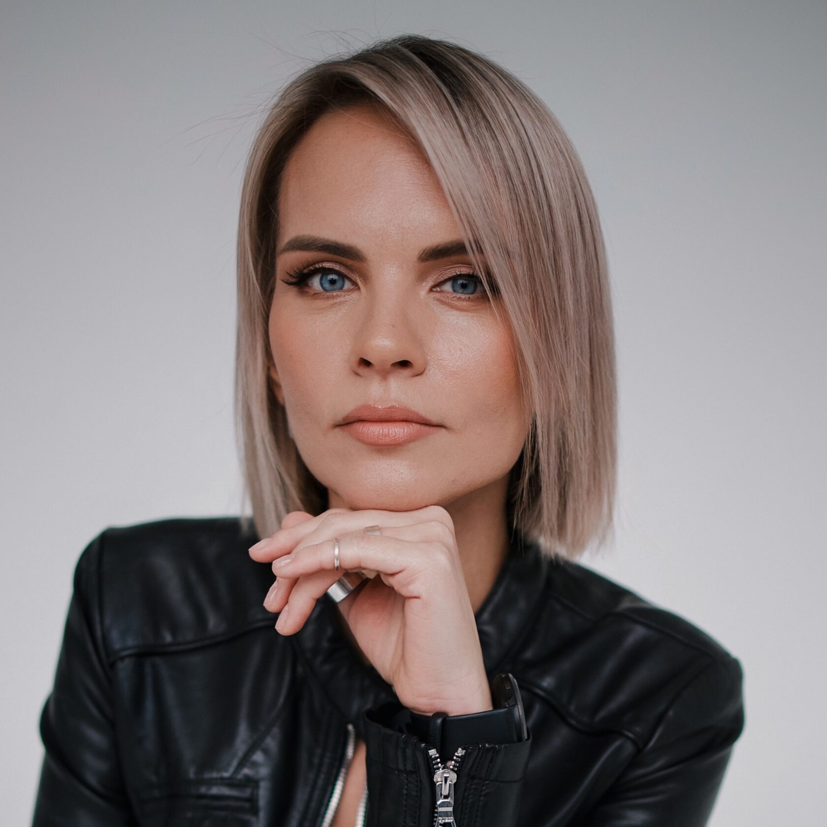Анна Почекутова