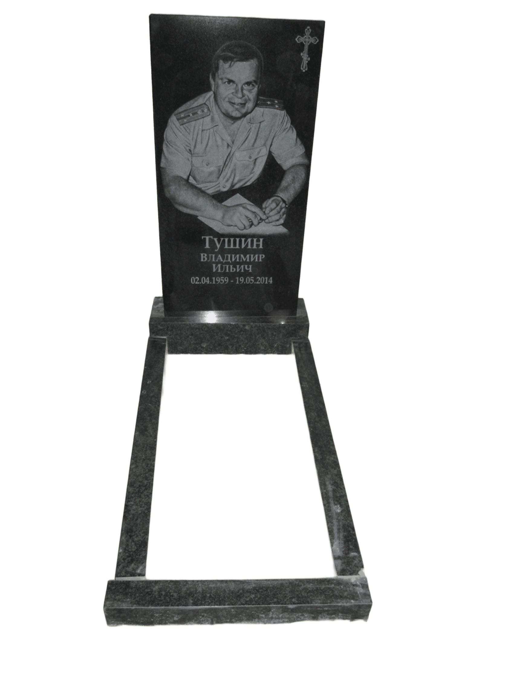 Памятник из Китайского гранита с портретом по пояс, размер 1000х500х50