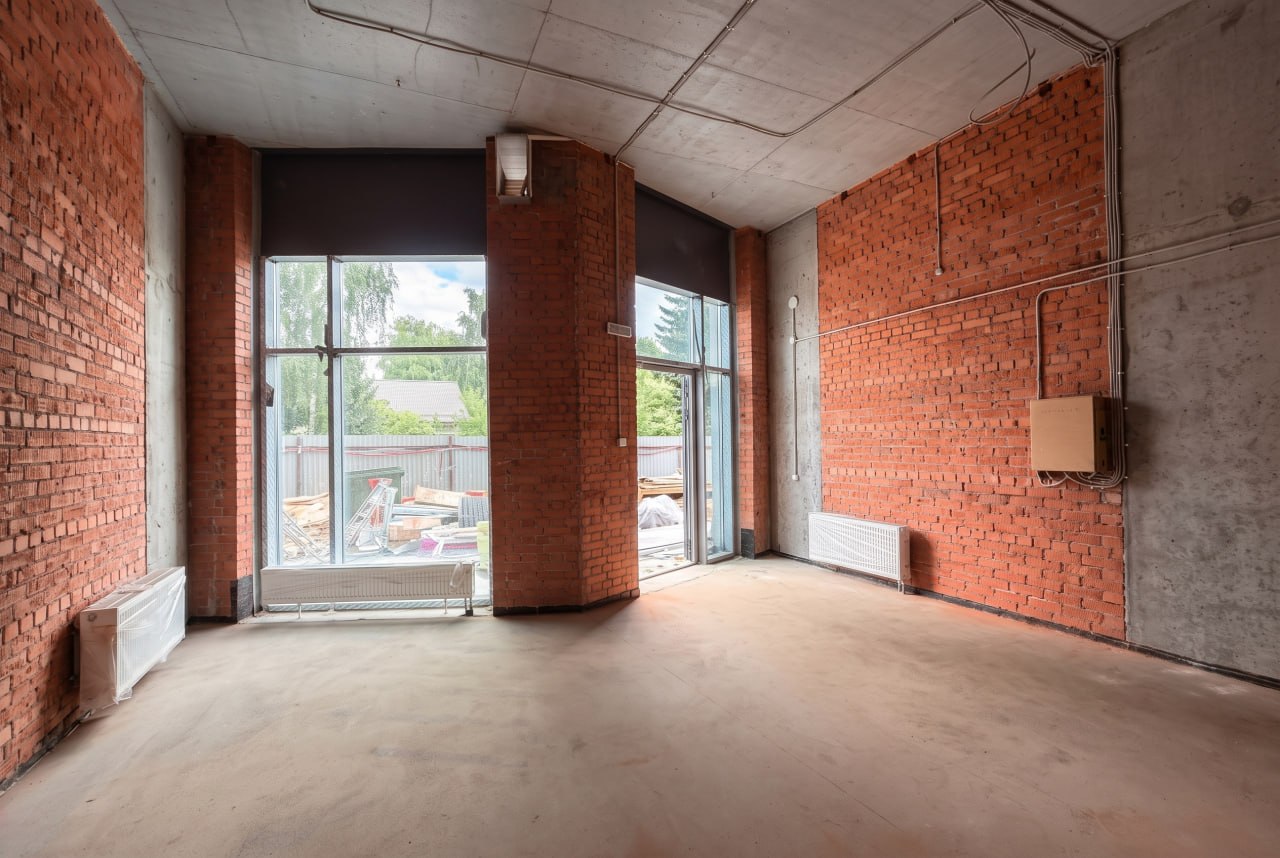 Помещение 43 м² — вид на вход
