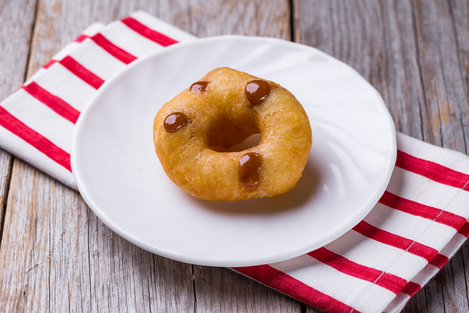 Пончики со сгущенкой на сковороде рецепт с фото