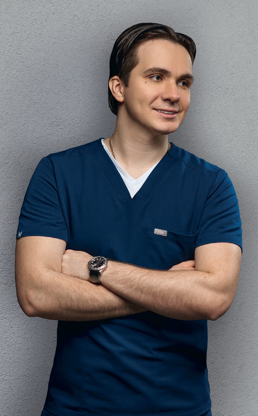 Олег Лихачев-Мищенко, врач, сердечно-сосудистый хирург по специальности «аритмология» клиники «Люди»