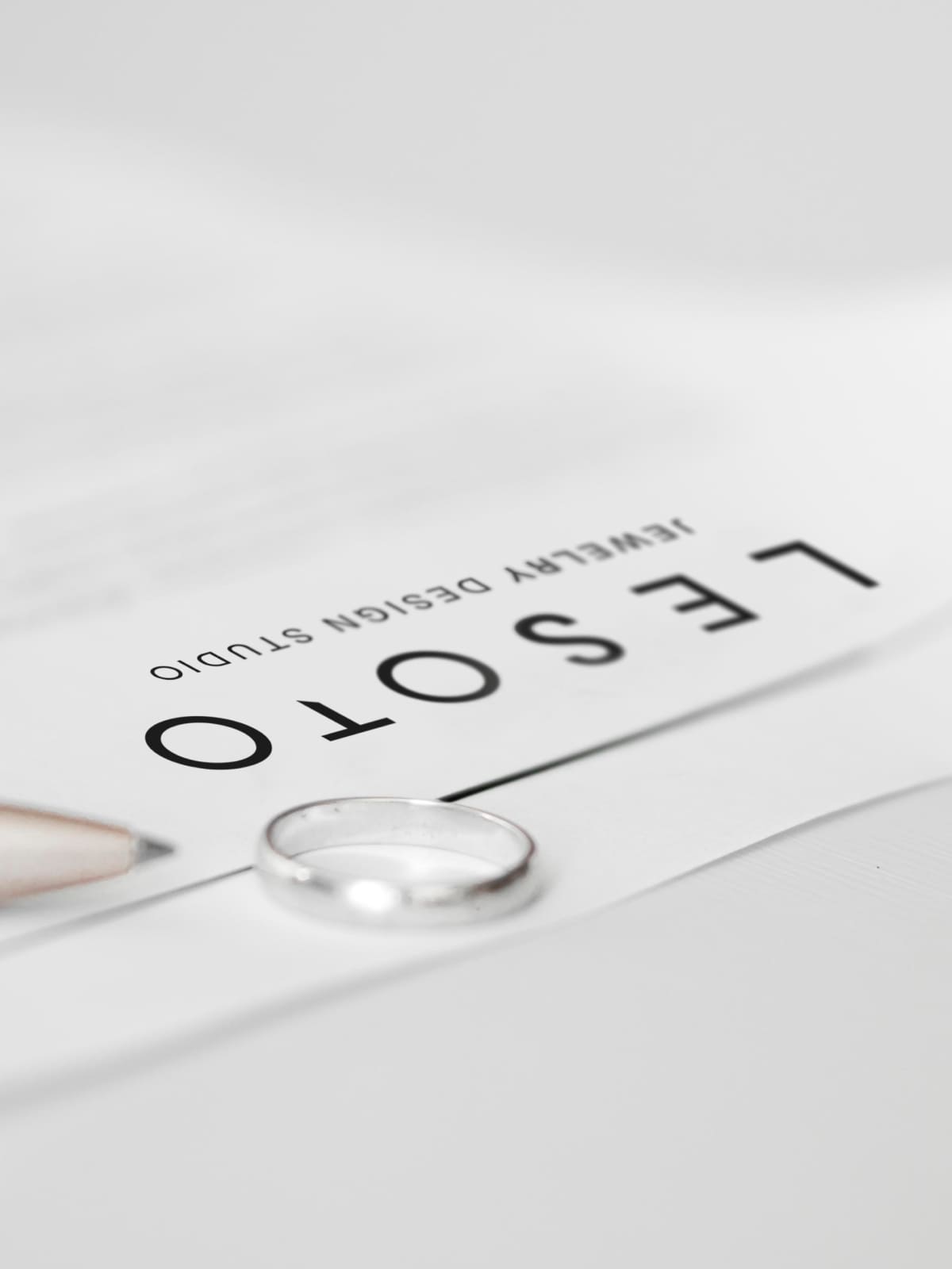 Брендинг для ювелирной студии Lesoto: логотип, гайдбук, фирменный стиль, упаковка