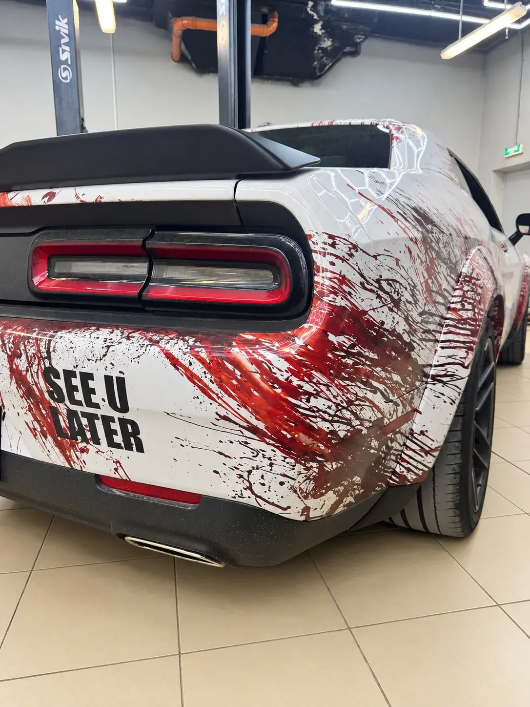 Dodge Challenger с индивидуальным оформлением кузова