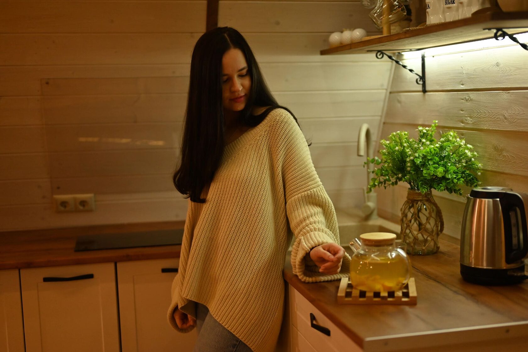 Уютный вечер в A-frame домике: чай, плед, книга и настольные игры - что создать домашнюю атмосферу