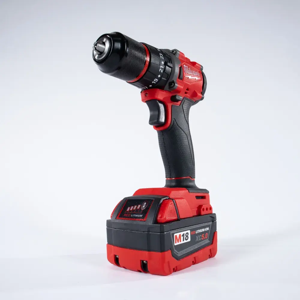Шуруповерт Milwaukee M18FDD2