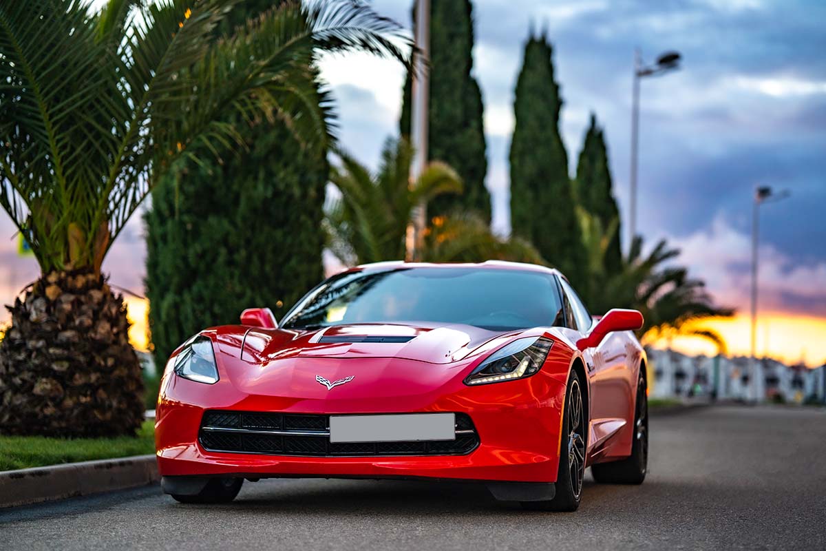 Chevrolet Corvette c7 красный