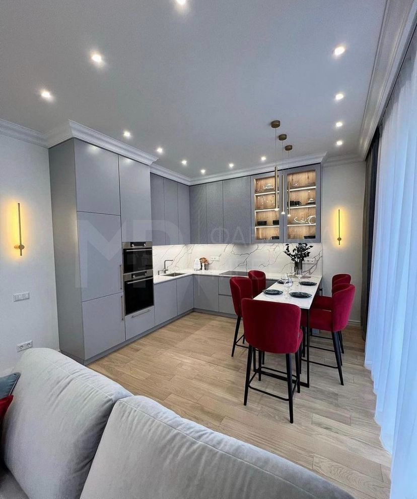 кухня с барной стойкой в стиле минимализм