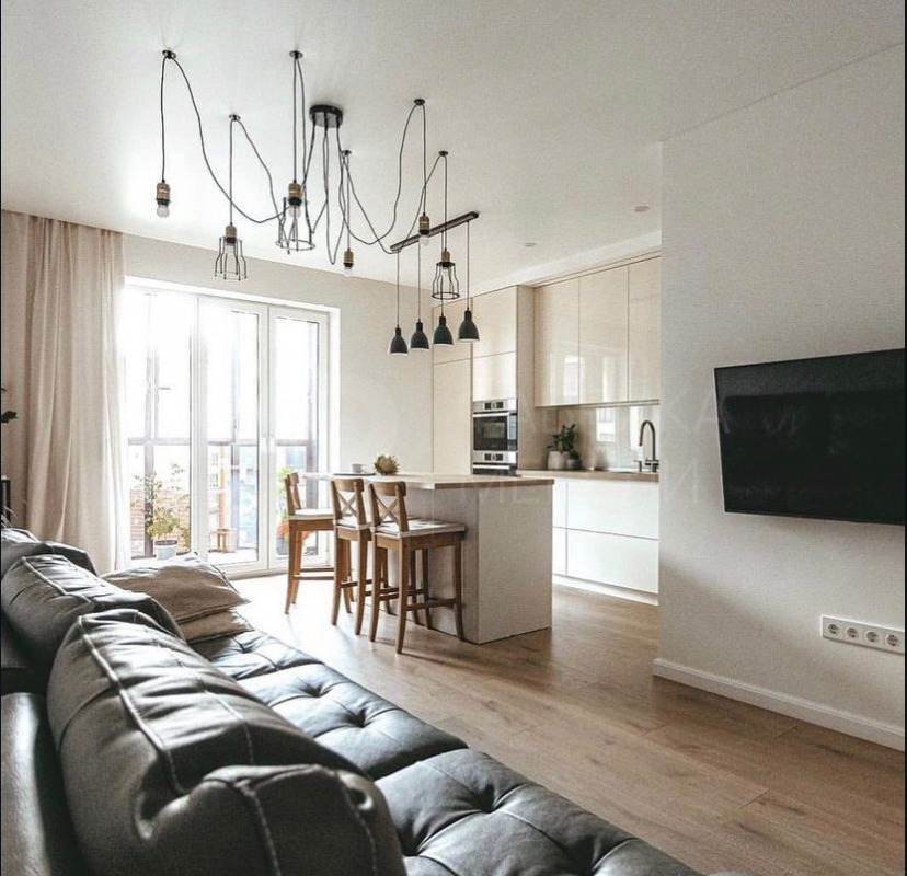 белая кухня с островом