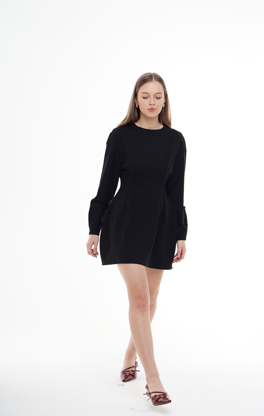 Женская одежда. Вечерние и одномоментно повседневные платья. Брендовый ...