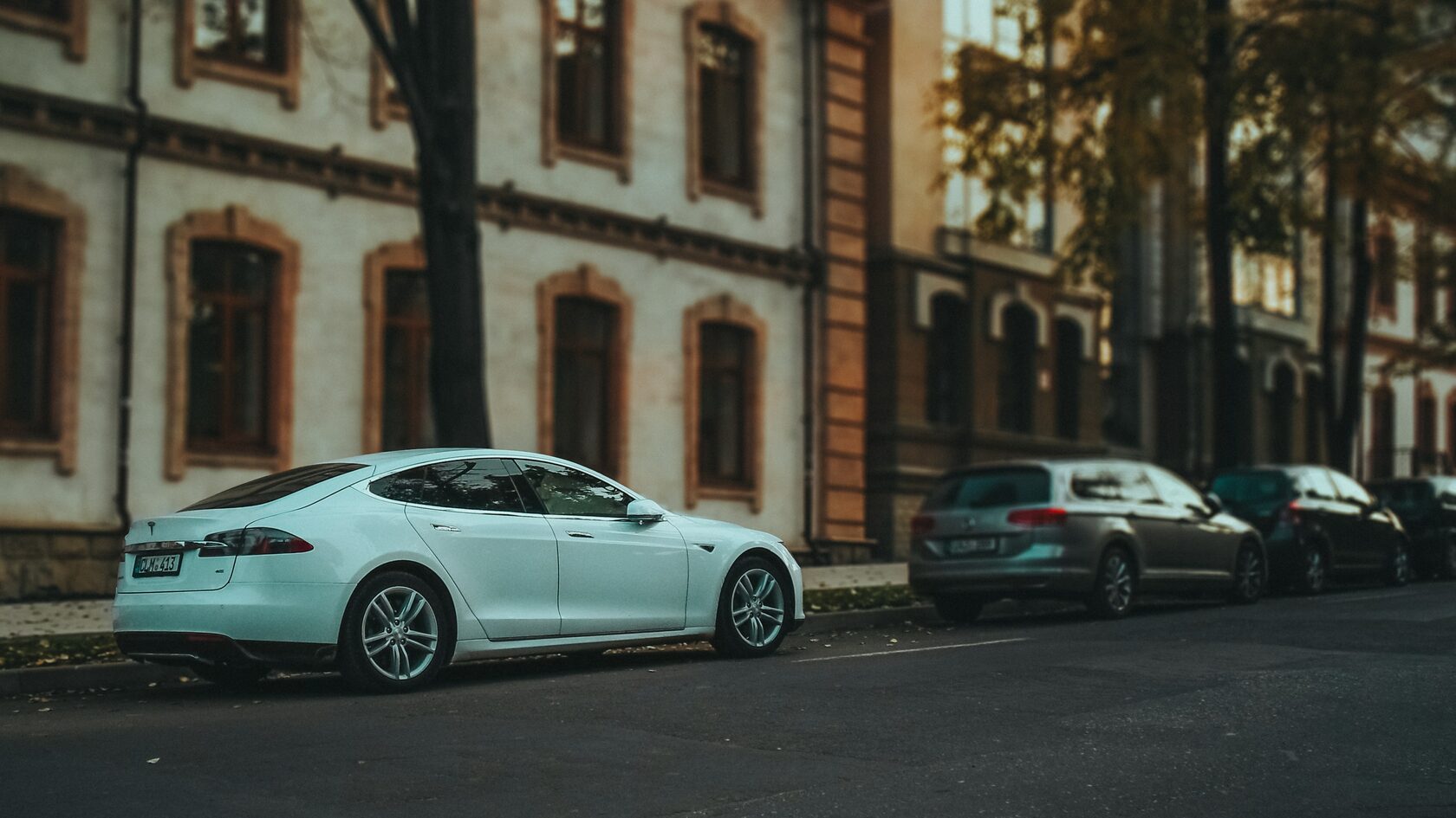 moving to canada on workpermit from usa should i move the car to canada,moving to canada car,moving to canada from us car registration,moving to canada with car