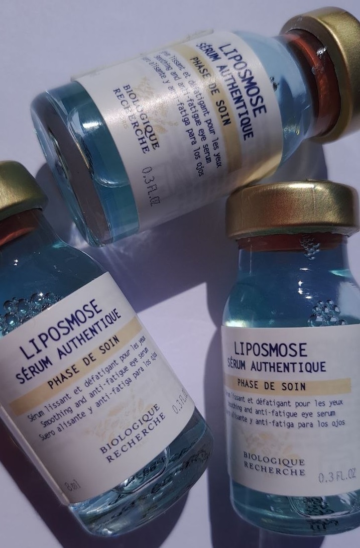 Ампулы сыворотки Liposmose Biologique Recherche для кожи вокруг глаз против отёков.