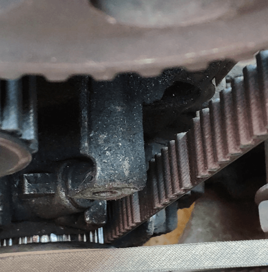 Отсутствие части зубьев на ремне ГРМ
