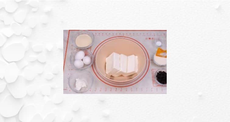 Приготовление сырников из творога с манкой в духовке: шаг 1