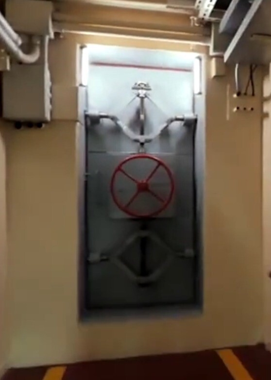 Дверь защитно-герметическая