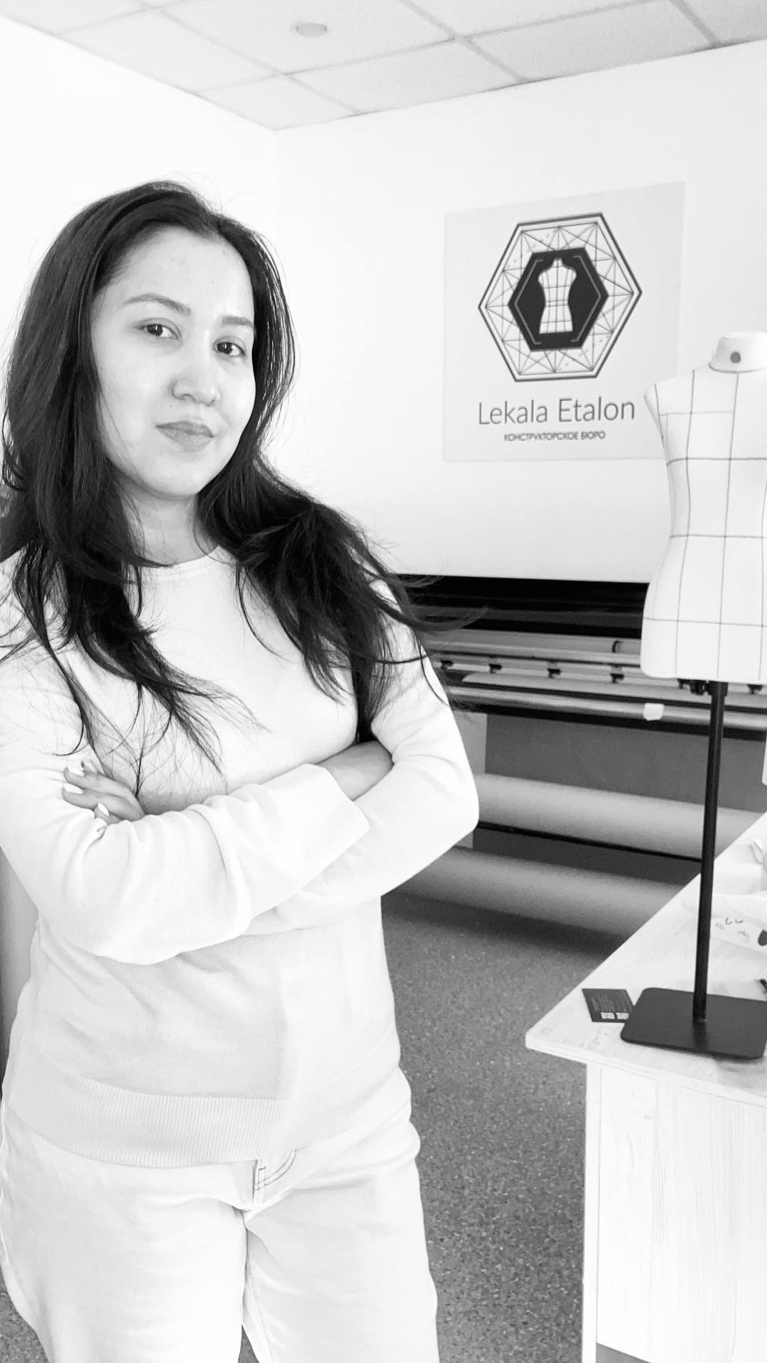 Умида Шамсутдинова в офисе бюро