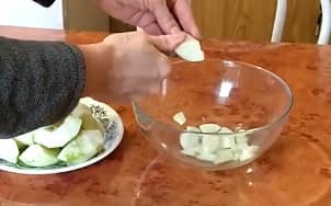 Приготовление варенья из черноплодной рябины с яблоками на зиму: шаг 7