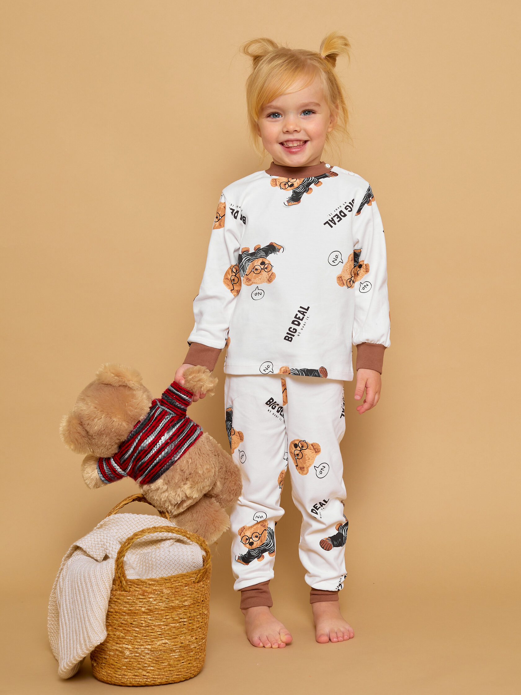 Фото детской пижамы на ребенке для маркетплейсов
