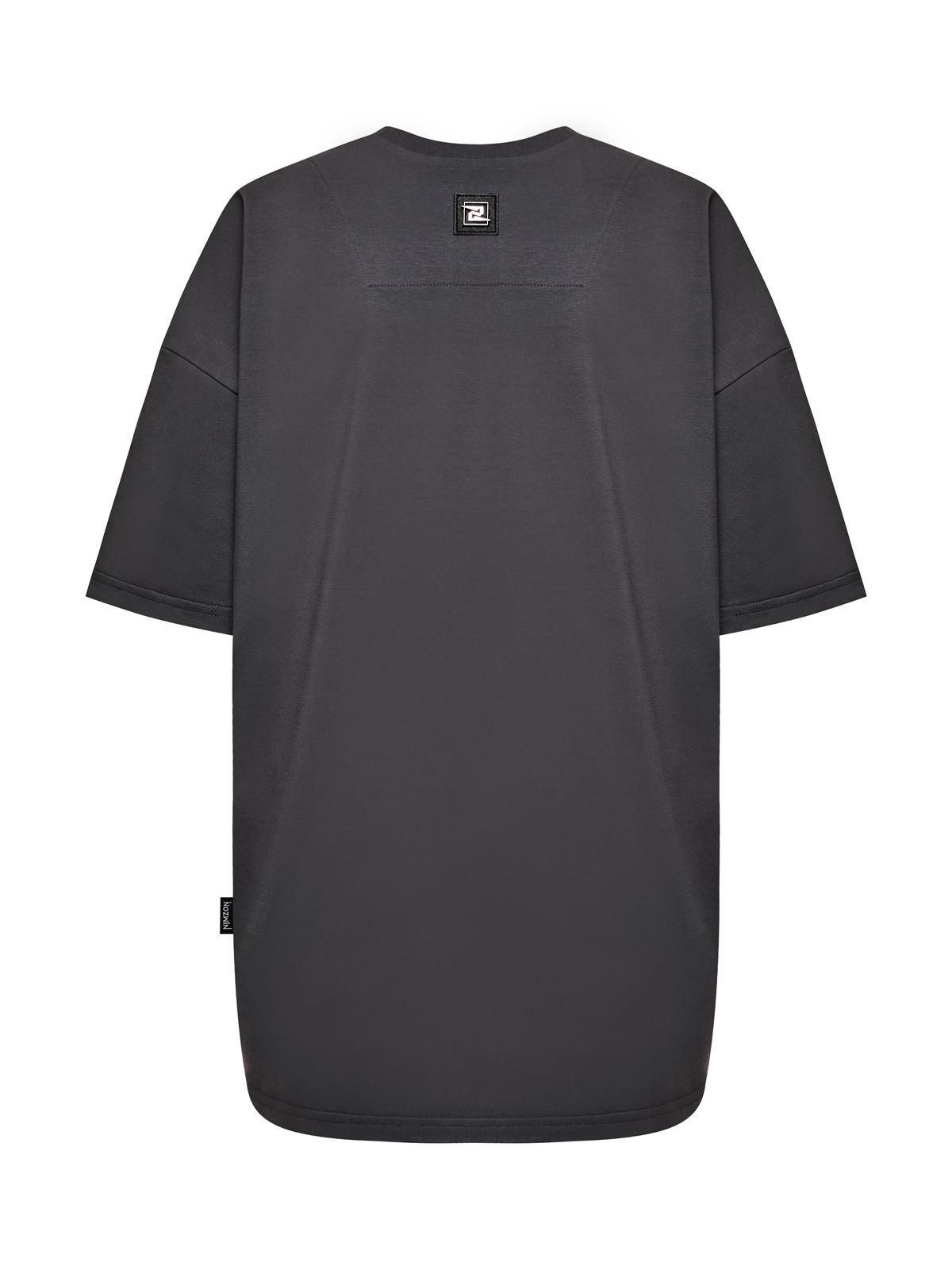 оверсайз футболка на белом фоне парит