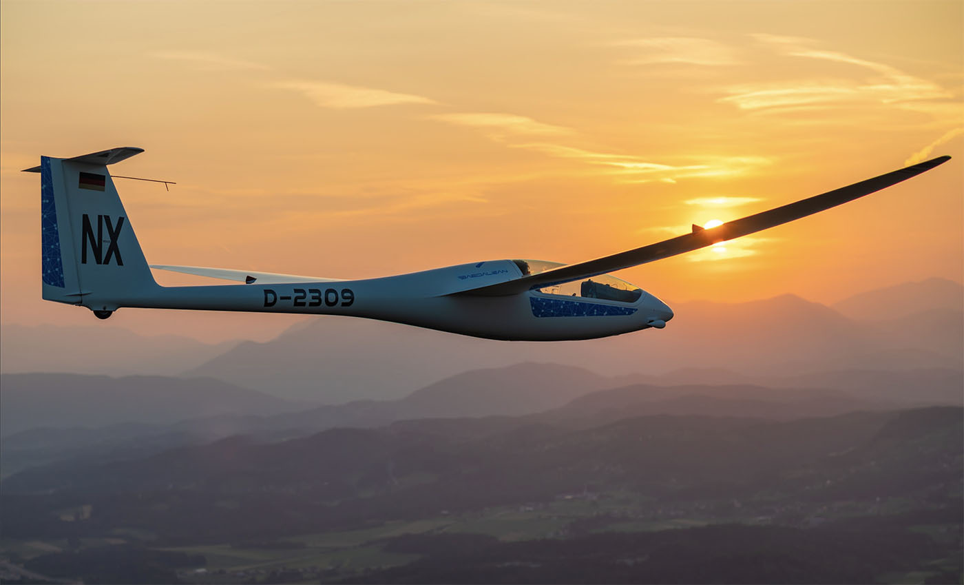 Training algorithms to recognize gliders will improve safety for all. (Photo source: Luka Hojnik Photography.)