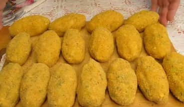 Приготовление сочных котлет из хека на сковороде: шаг 11