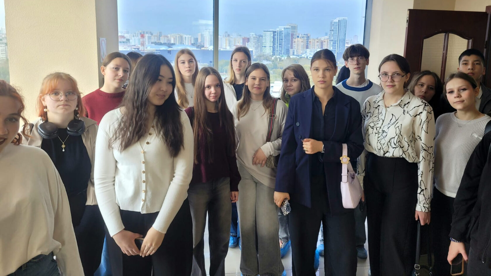 Студенты Академии туризма и международных отношений на экскурсии в отеле Атлантик by USTA Hotels