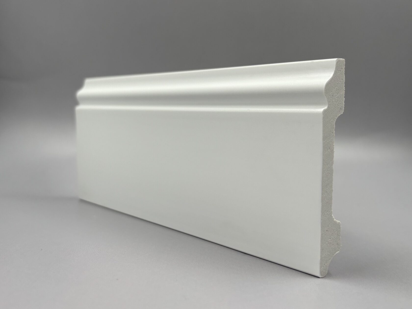 Плинтус из полистирола высокой плотности Волшебная Палочка 80*12*2000. MSPOL 101 Белый под покраску