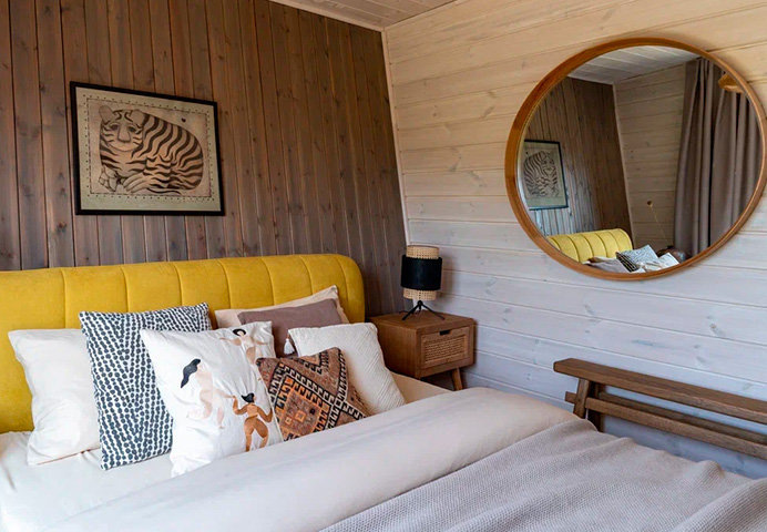 Проживание в парке Олений Золотой фазан