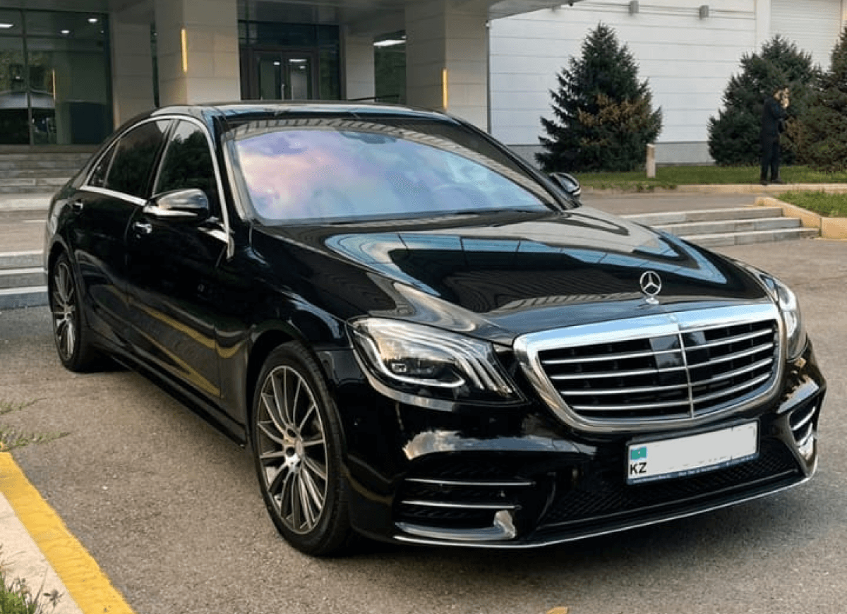 Аренда авто с водителем Алматы. Заказать услугу на vipcars.kz