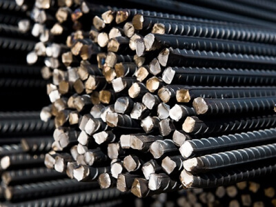 Предприятие по изготовлению стальной арматуры где работают на вилочных погрузчиках Hyundai