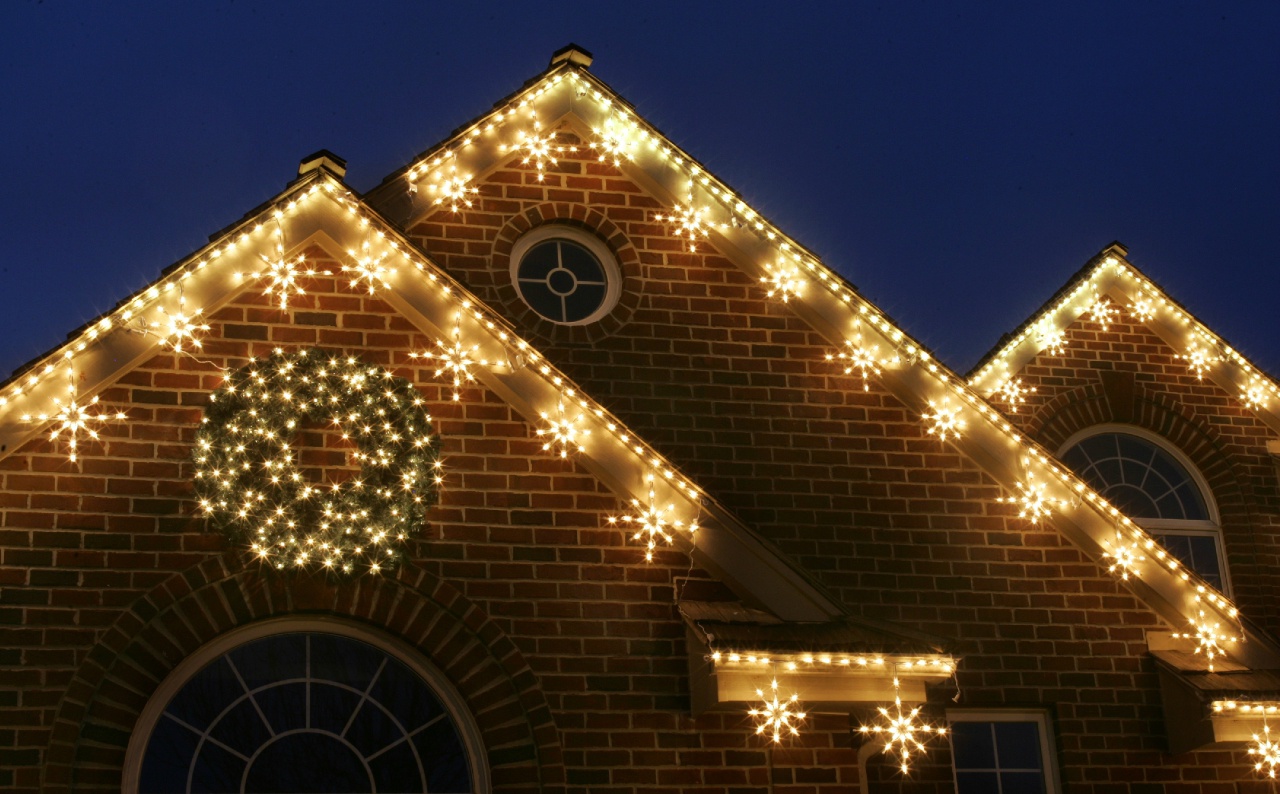 световое украшение дома к новому году