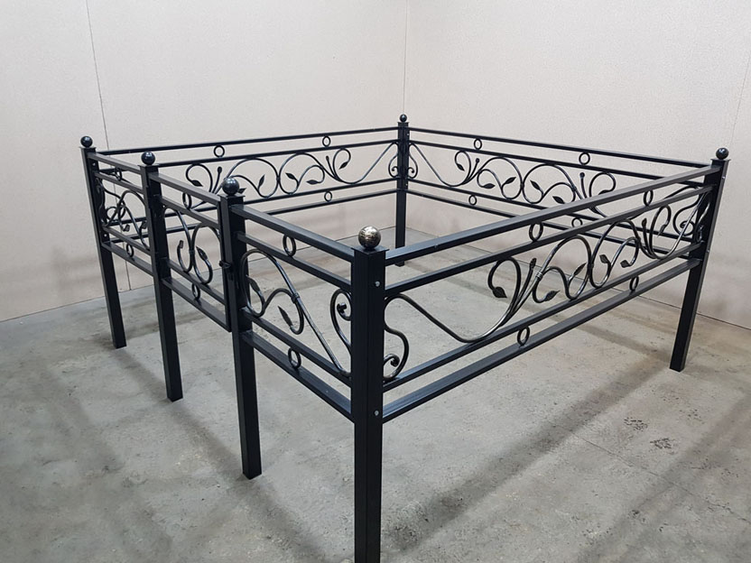 оградка со столбиками