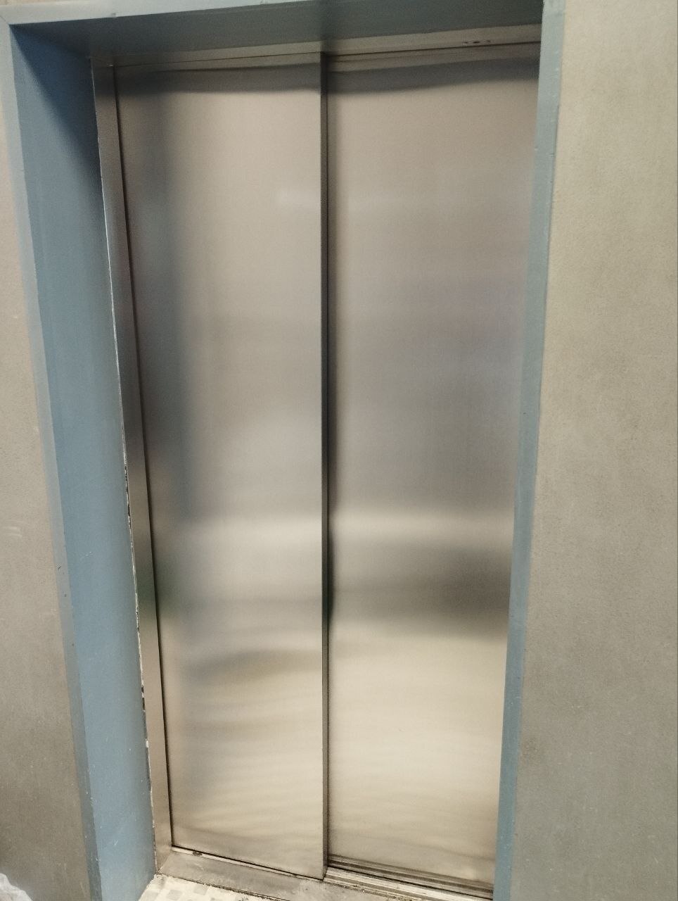 Реставрация дверей лифта