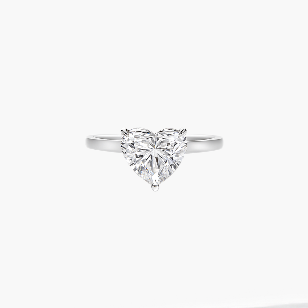 Кольцо с бриллиантом сердце