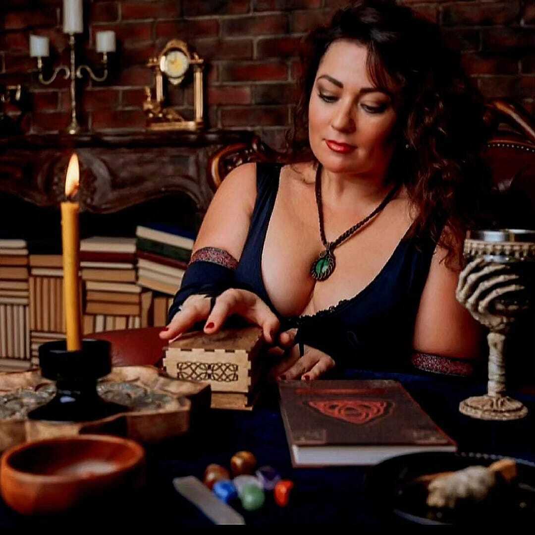 Заказать расклад таро Москва