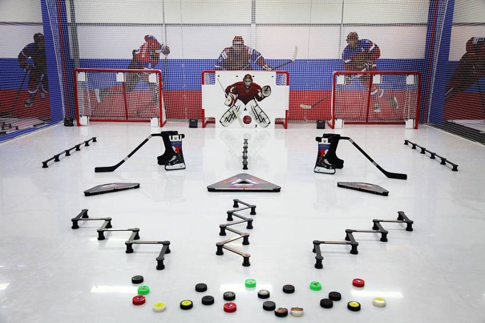 Тренировочное оборудование для хоккея с производства (имитаторы вратаря, пассеры, синтетический лед, шайбы, мячи) в Детско-юношескую спортивную школу &quot;Олимп&quot; Республика Татарстан