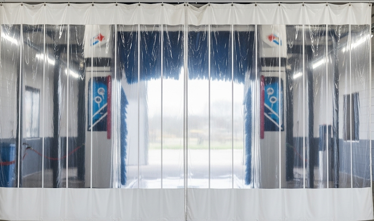 5 проблем, які вирішують ПВХ-штори для автомийки