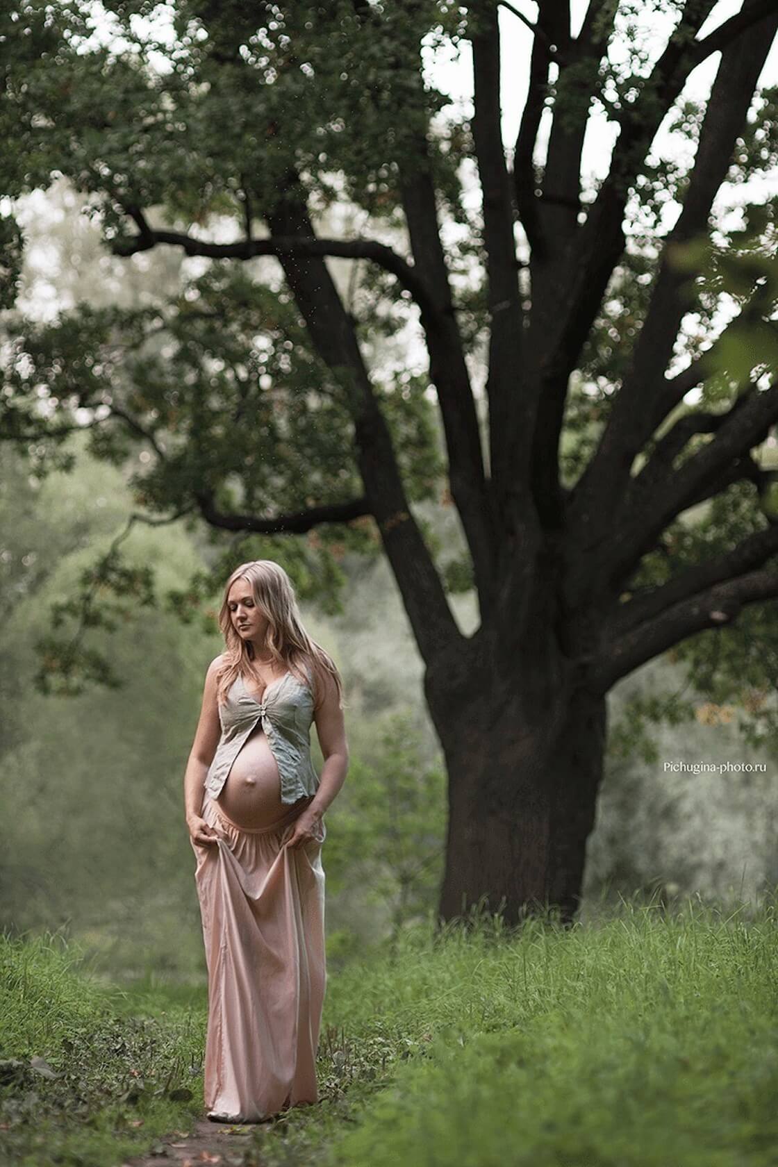 Фотосессия беременности в лесу