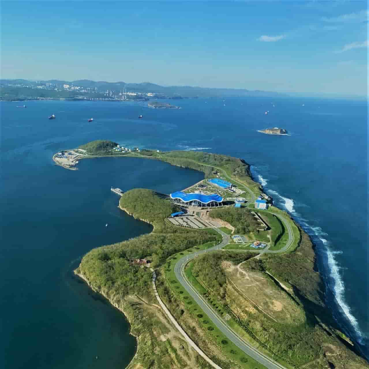 Вертолетная прогулка нам Приморским океанариумом