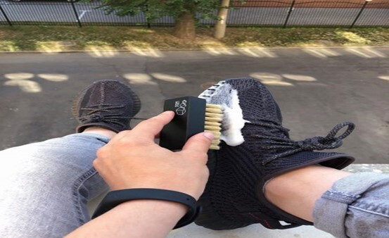 Круговыми движениями чистите ваши изики