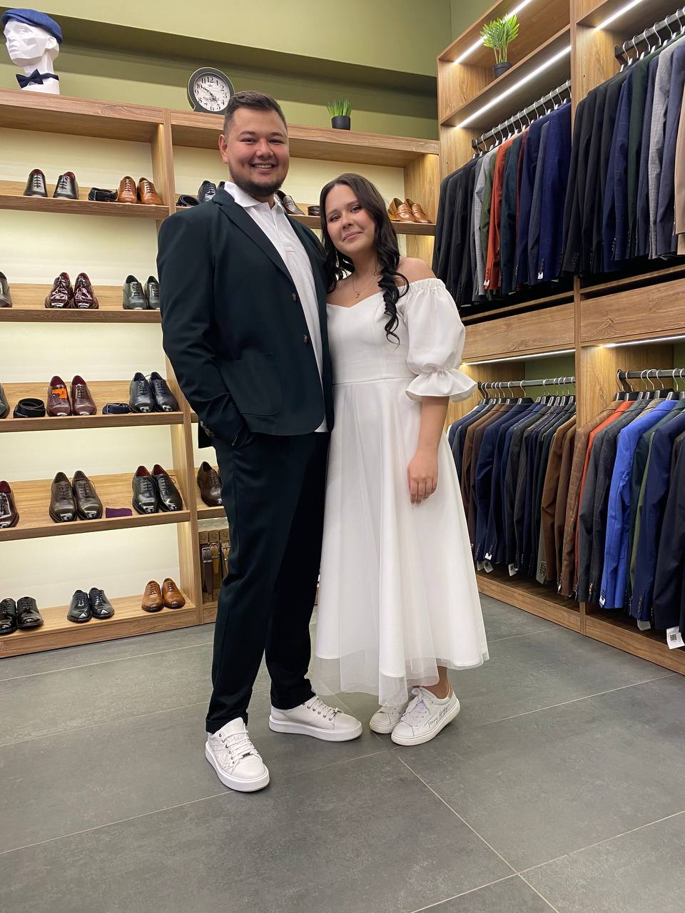 темно-зеленый мужской костюм тройка