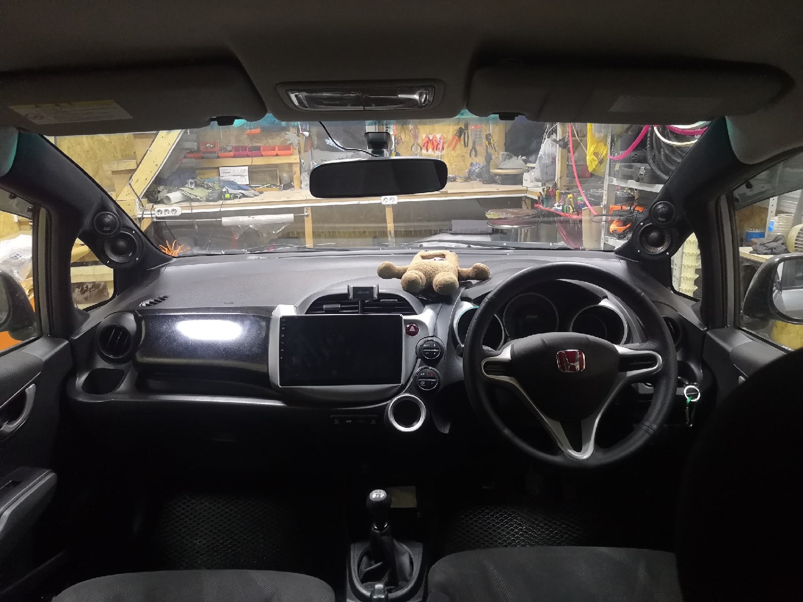 установка автозвука хонда фит джаз