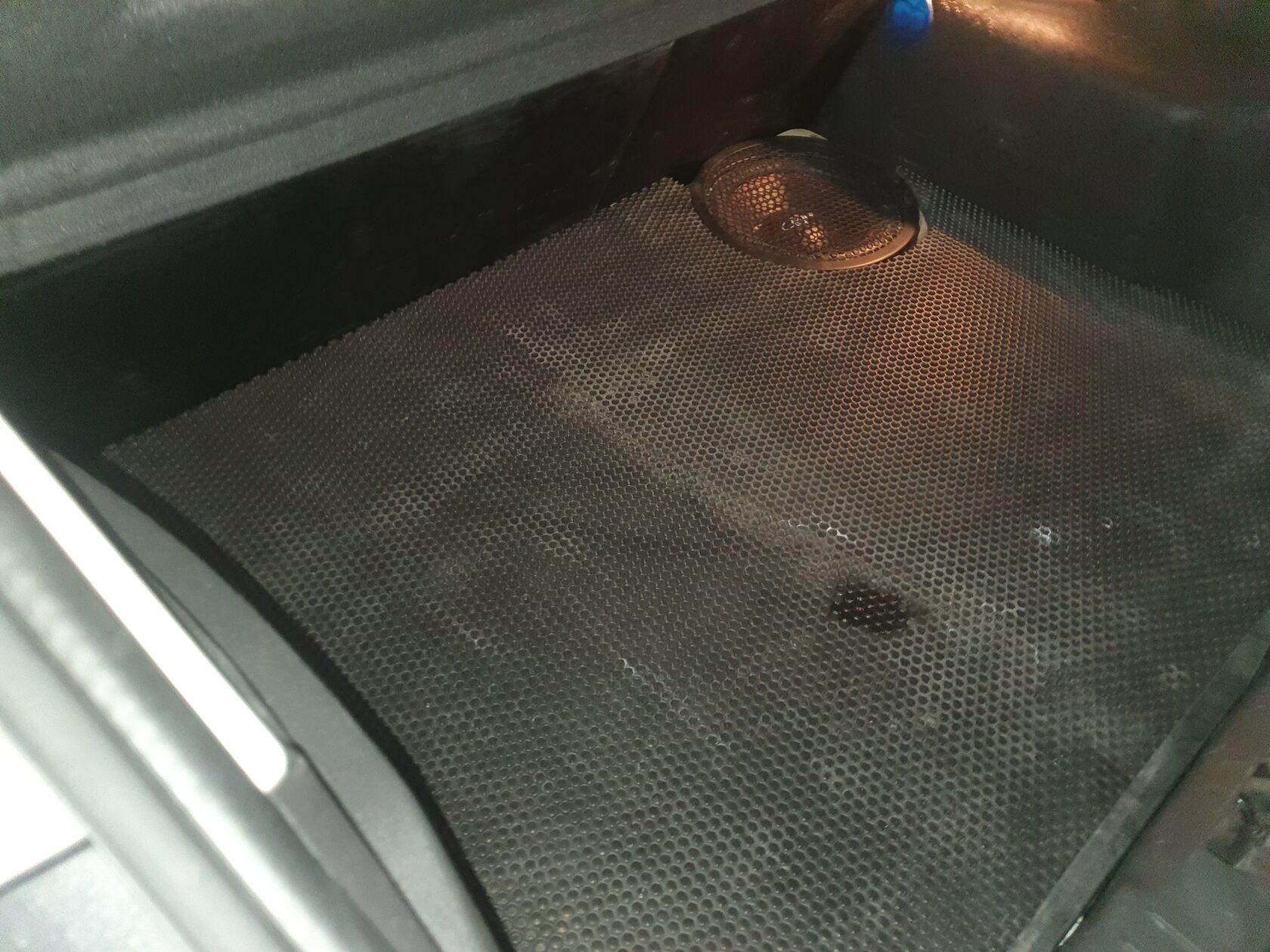 установка сабвуфера форд фокус 3