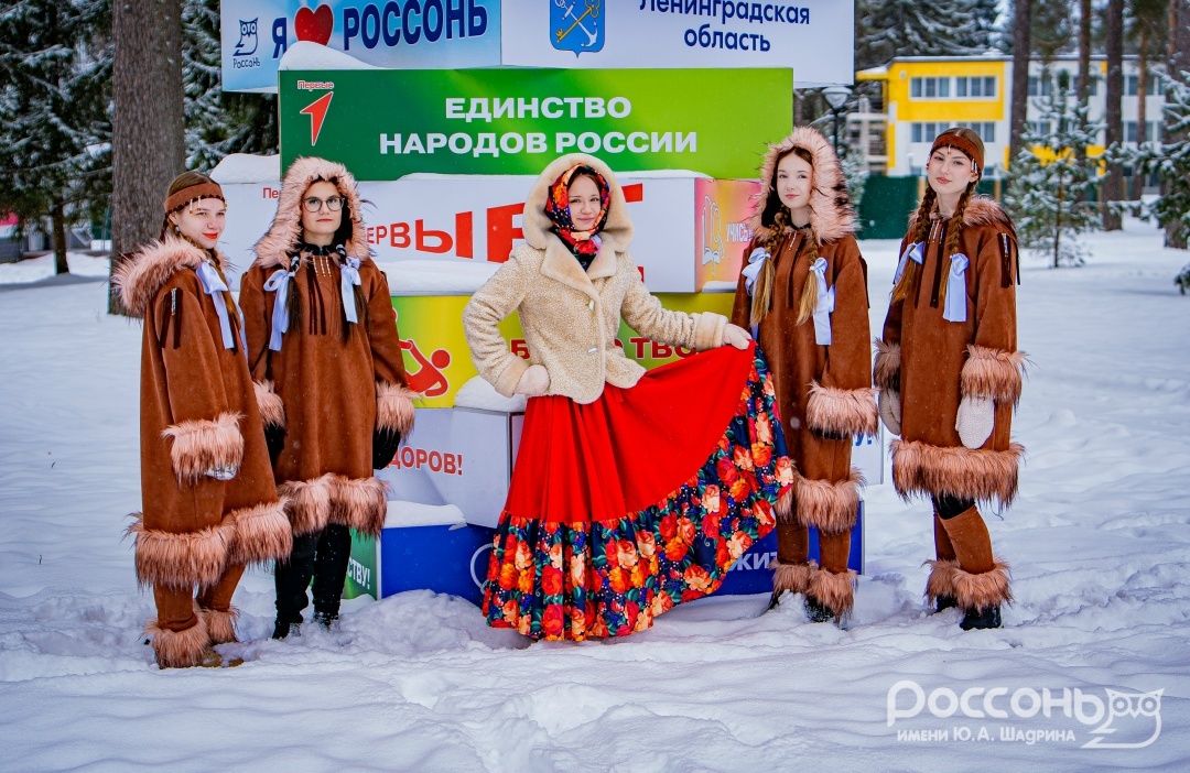 Ум! Красота! Молодость и "Россонь"!, изображение №12