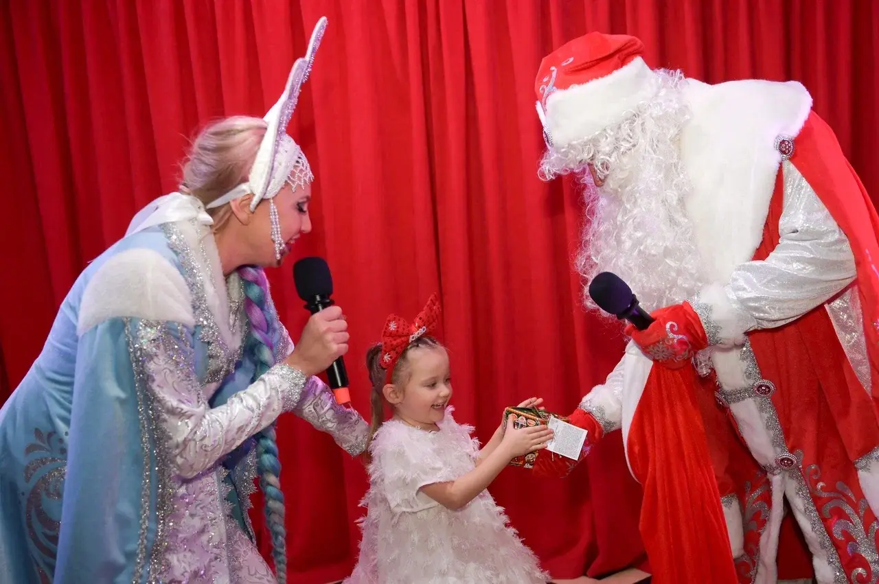Новогодний праздник для детей учеников вокальной студии в Одинцово Be Music