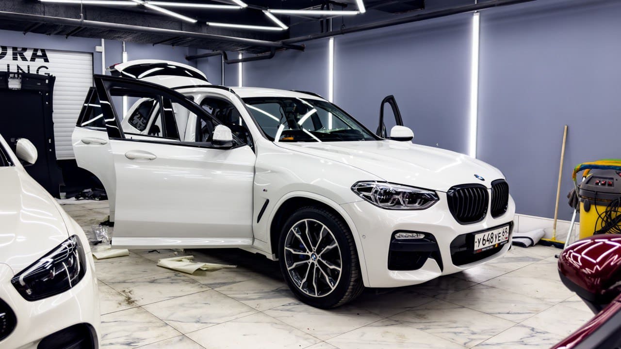 Шумоизоляция автомобиля БМВ в Аврора Детейлинг