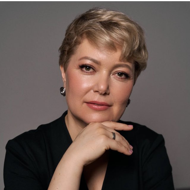 Евгения Пикас — переговорщик