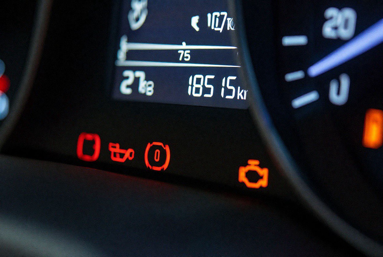 загорелась или мигает лампочка