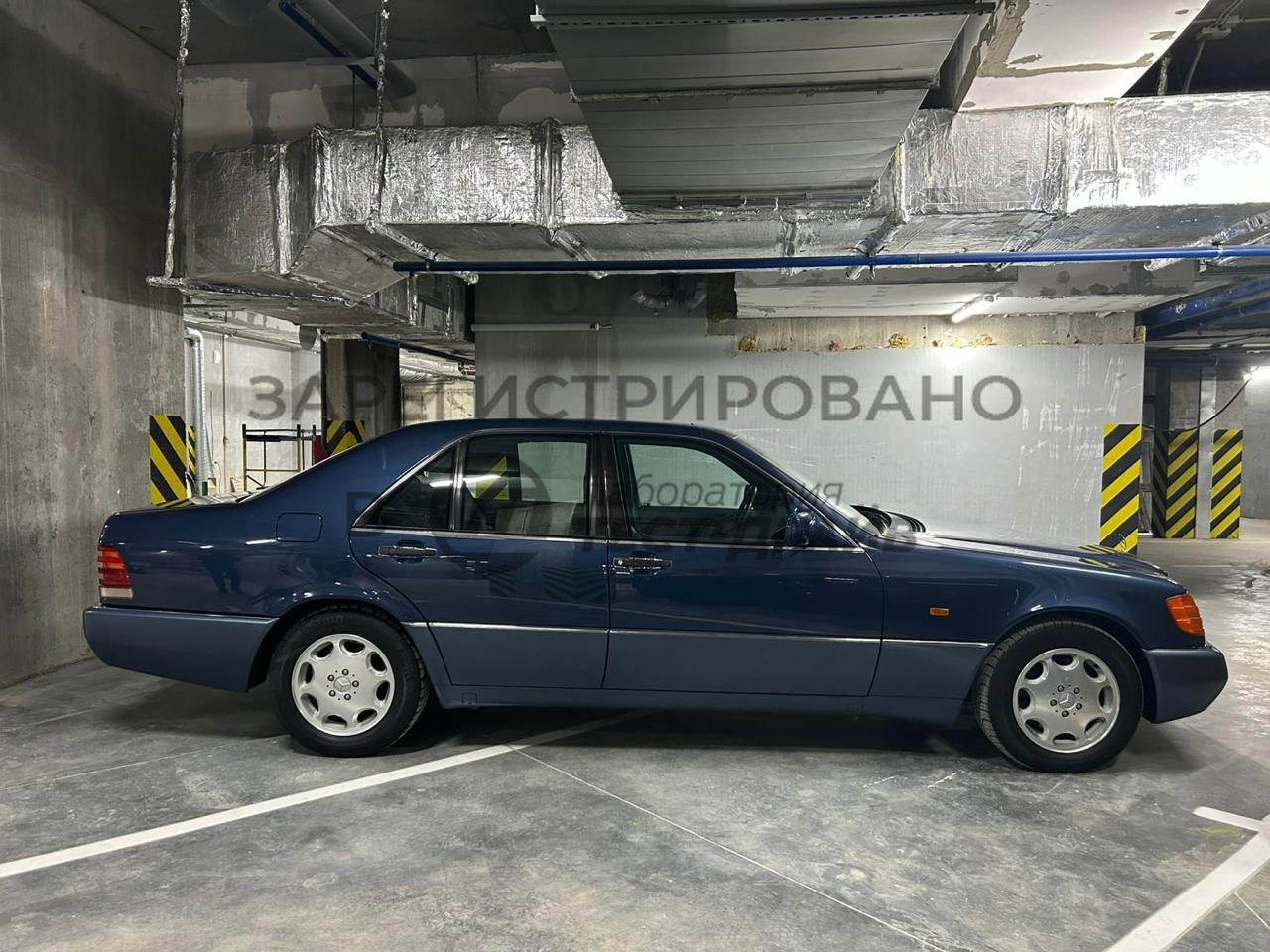 Фото Mercedes-Benz 300 SE № 2